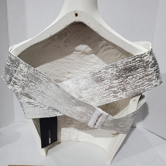 NWT Fashion Nova Silver Bandage Style Top Size M L๐K Party Clubbing Vacation ๐ - Picture 2 of 13